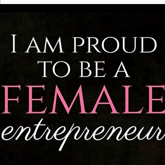 MEET YOUR POSHER MY NAME IS EVELYN - Picture 7 of 8